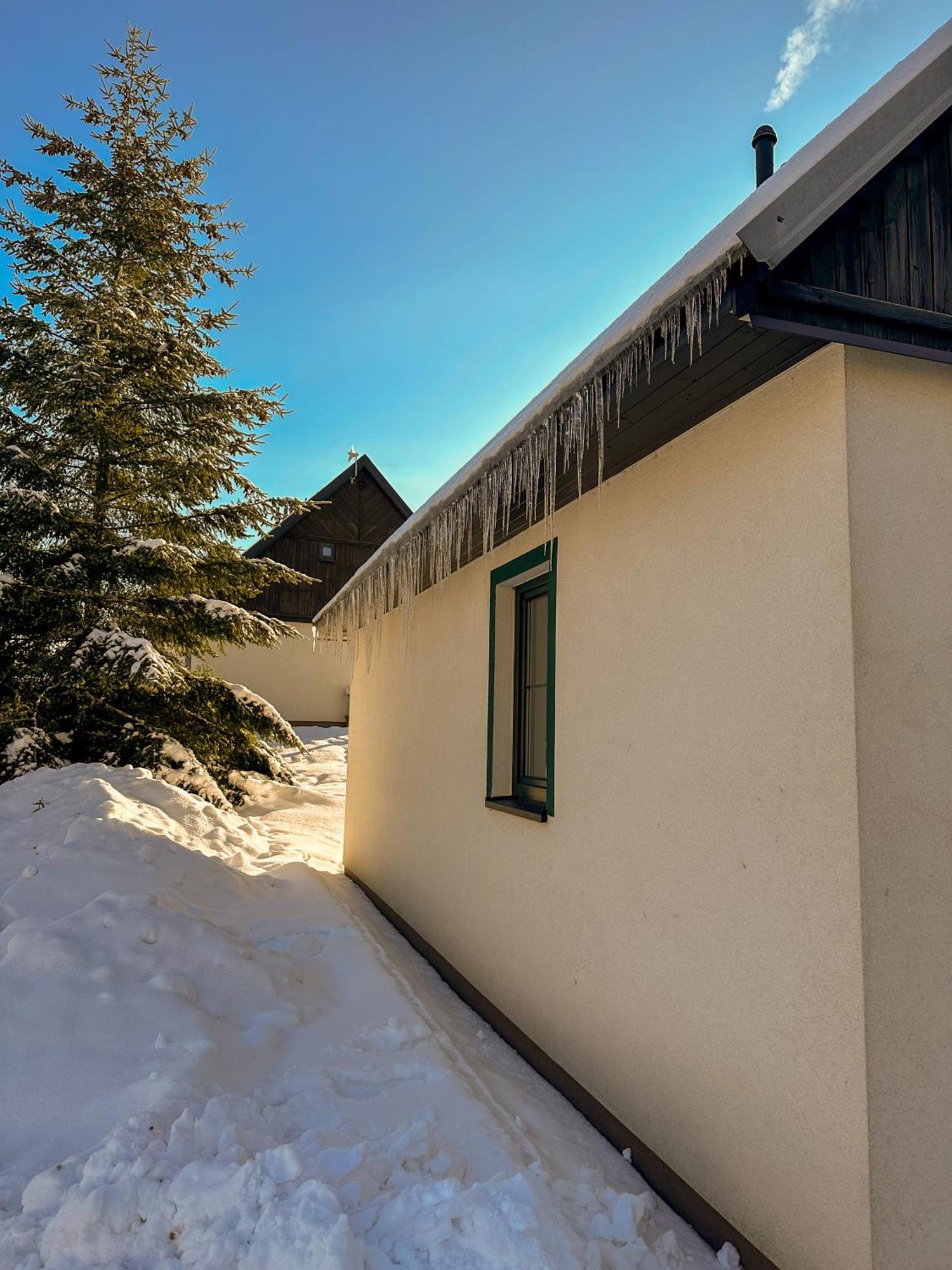 Villa Čtyřicítka na Šťastném kopci Černý Dŭl Esterno foto